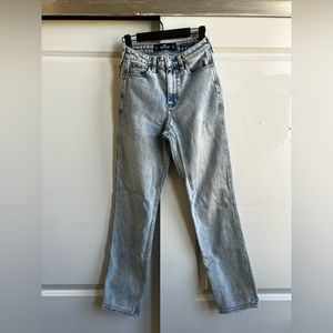 Hollister ultra high rise mom jean Hollister vintage stretch
